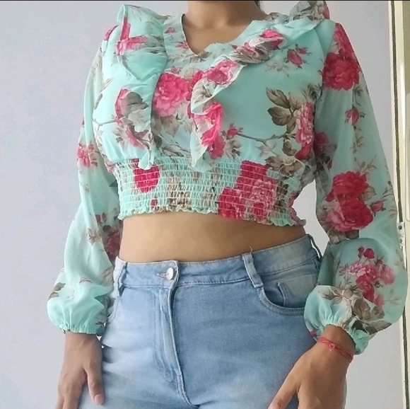 Tops - Lightweight Georgette Stylish Floral Crop Top / Blouse